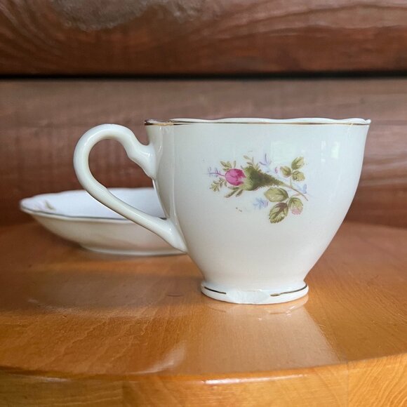 Vintage Japan Porcelain Roses Teacup & Saucer with Gold Trim, Set #1 - Picture 3 of 11